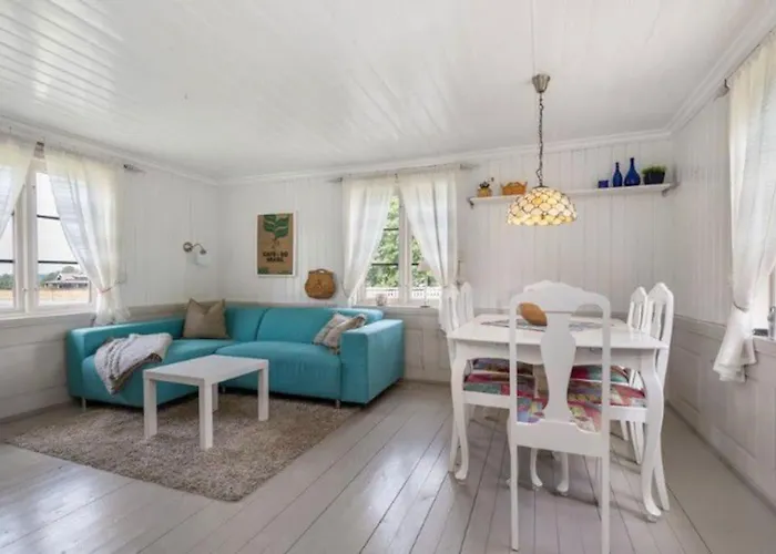 Veslestua - Authentic Norwegian Living * Hemnes